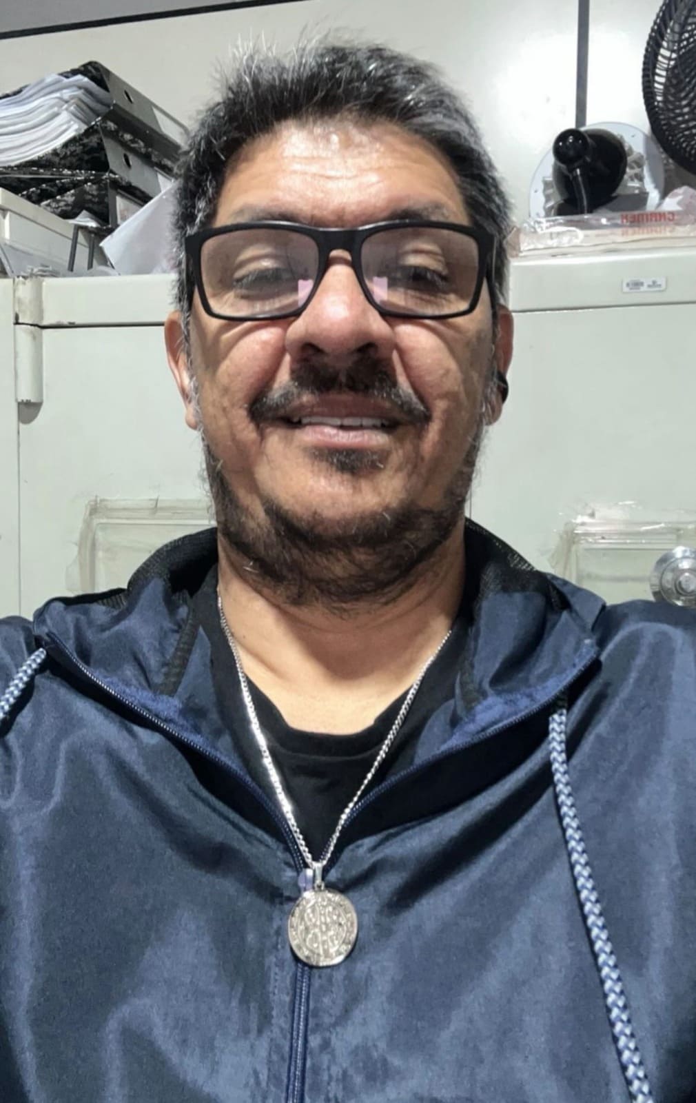 Rafael com colar de São Bento